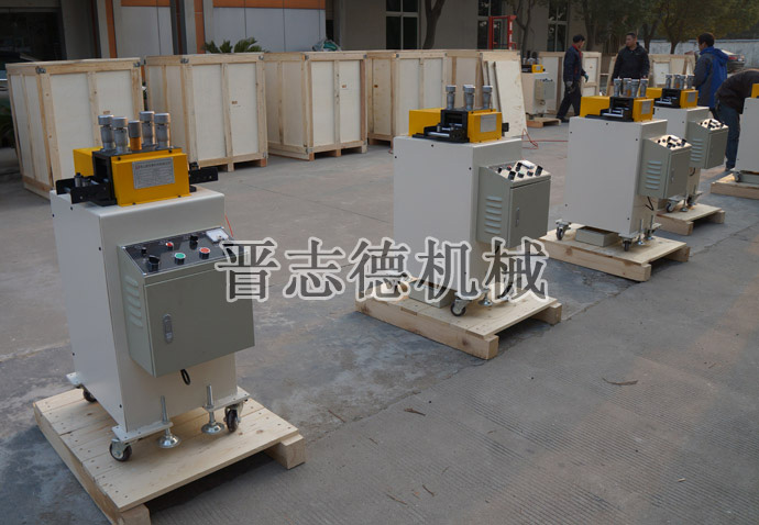 送料機、整平機出口